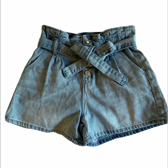 American Eagle Outfitters Pants - American Eagle mom shorts